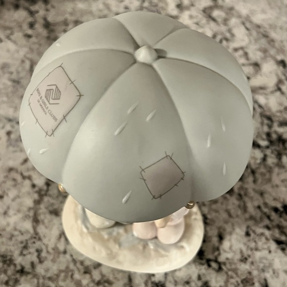 Precious Moments 1997 Retired “He is Our Shelter” Figurine - Picture 4 of 5